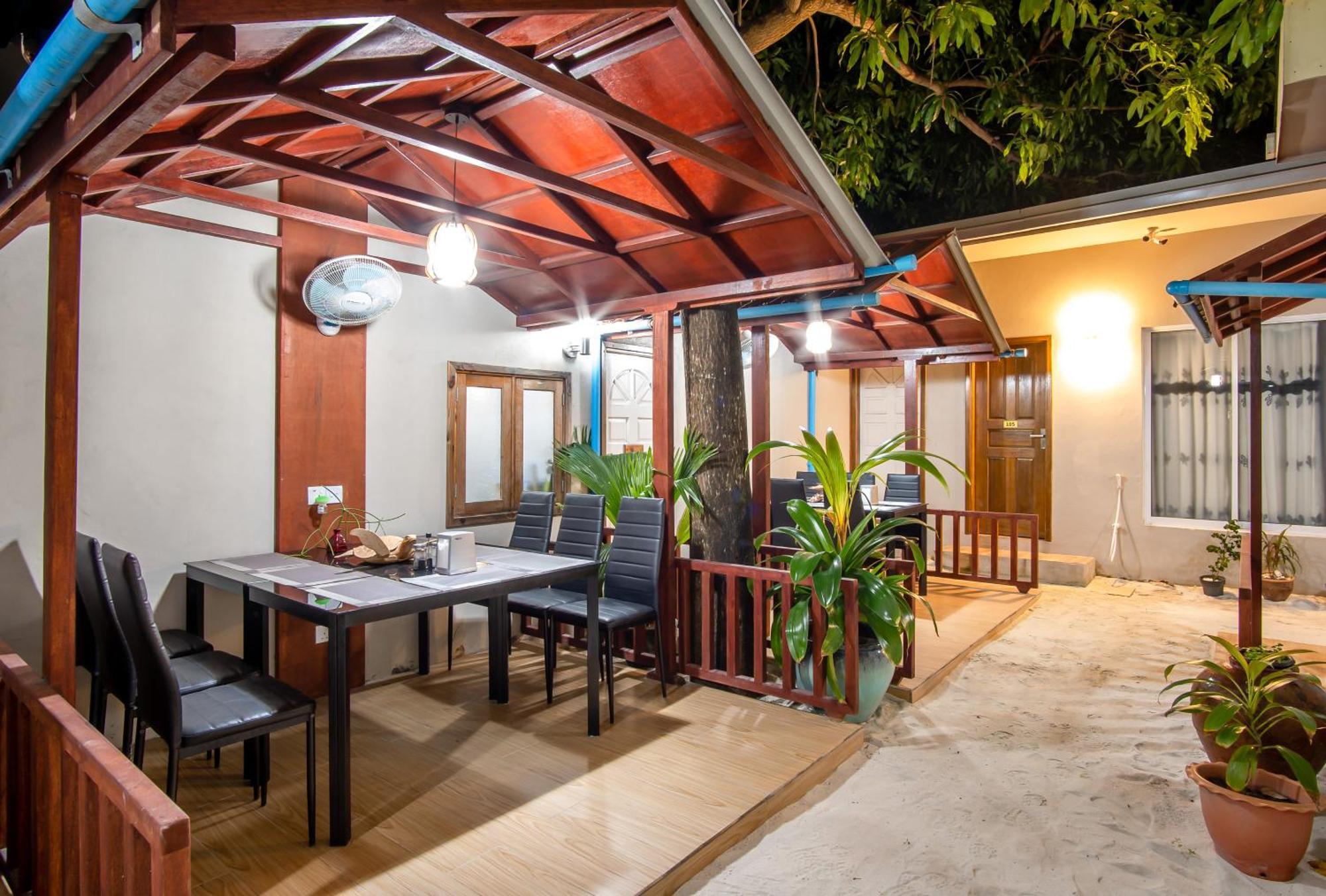 Lacasa Villa Ukulhas Island Exterior photo