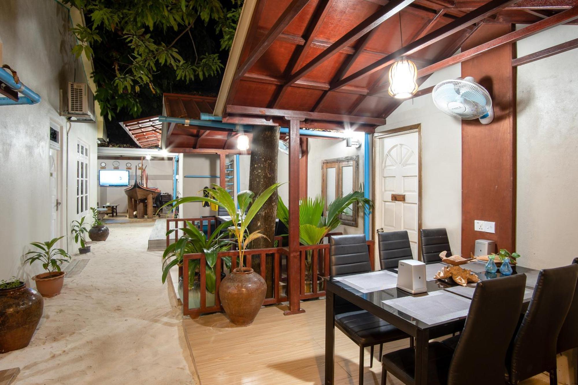 Lacasa Villa Ukulhas Island Exterior photo
